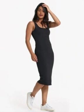 vuori halo tank midi dress black heather size XS